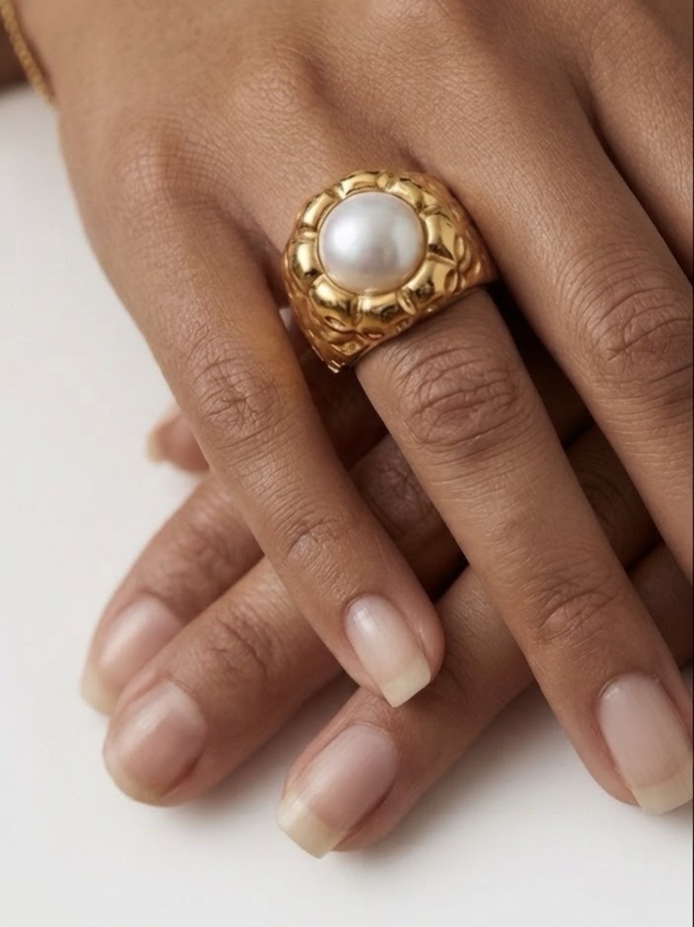 Elegant Gold and Pearl Ring